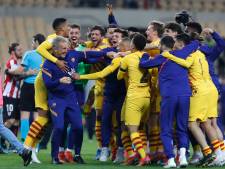 Uitblinkers Frenkie en Messi helpen Koeman aan eerste hoofdprijs bij swingend Barcelona