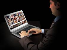 Wanhopige zoektocht naar een relatie of pedofiel? Urker (42) met kinderporno wordt onderzocht