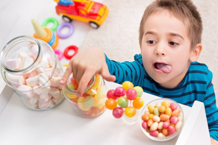 Laat je kinderen gerust wat snoepen voor Sinterklaas, zegt diëtiste Sanne Mouha.