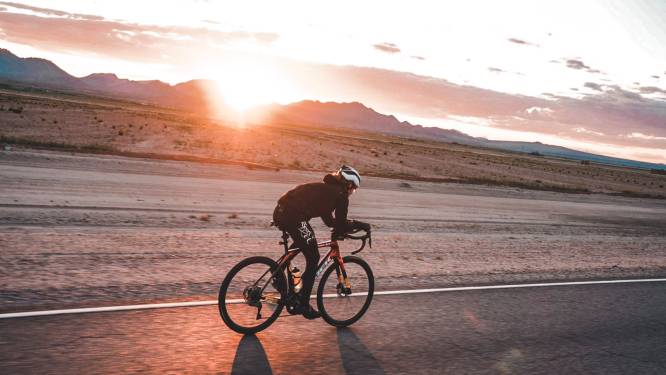 Matthieu Bonne rondt kaap van 2.000 kilometer na vier dagen fietsen. "De wil om door te gaan is onverwoestbaar”
