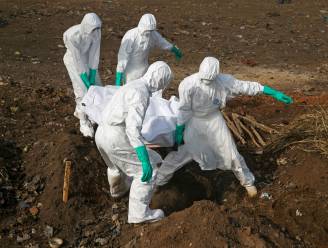 Broer en zus stierven er al aan en gevreesd wordt dat ook honderden anderen besmet zijn met aan ebola verwante ziekte