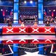 Autistische Yannick (25) blaast 'Holland's got talent'-jury omver met Elvis-nummer 