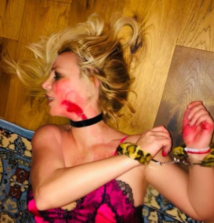 Britney Spears deed haar fans schrikken met enkele bijzondere foto's op Instagram.