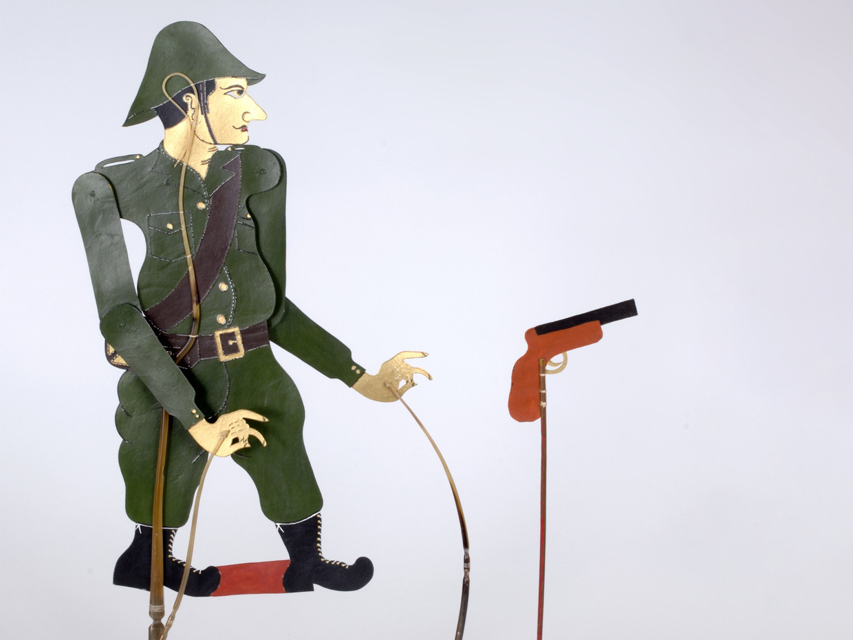 Wajangpop van een Nederlandse militair (1940). Beeld anp/hh