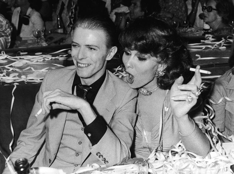 Met Bowie in 1976 na een concert in Parijs, 1976. Beeld Getty Images