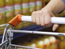 Vrouw (36) bijt supermarktmedewerker die haar aanspreekt op diefstal in Roosendaal