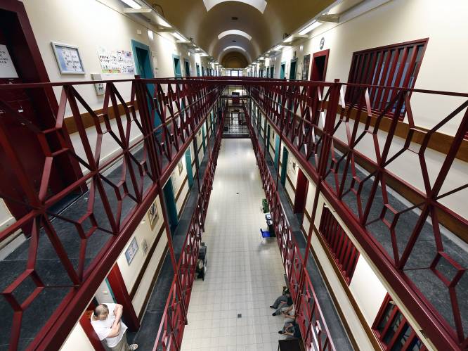 Nederlandse gedetineerden slaan alarm: "Verblijf in Belgische cel is foltering"