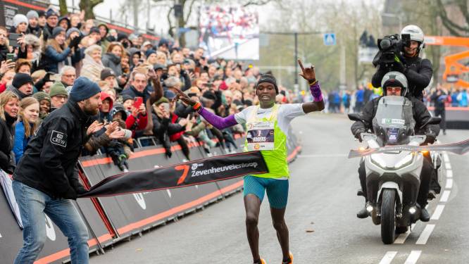 Wéér Oegandese winnaar van Zevenheuvelenloop: Rogers Kibet troeft iedereen af