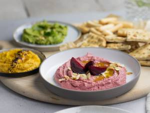 Wat Eten We Vandaag:  Rode-bietenhummus