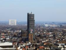 Jaarlijks diner in Domkerk levert 111.000 euro op voor verlichting Domtoren