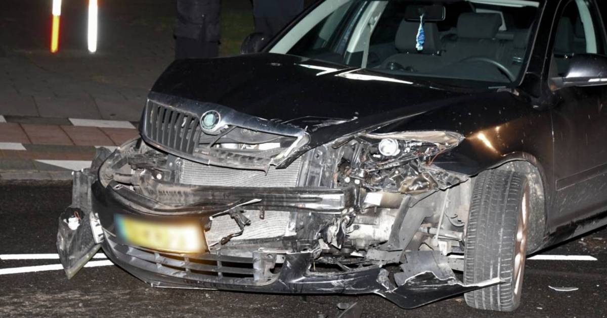 Automobilist raakt gewond bij botsing op de Koudekerkseweg.