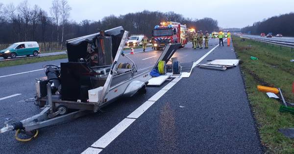 A35 van Delden richting Enschede dicht door ongeval.