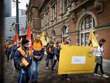 Salaris hogeropgeleide gestegen, lageropgeleide blijft achter: ‘Kloof tussen arm en rijk groeit’