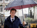 Christophe van der Maat heeft zijn ‘Brabantse’ paraplu meegenomen naar Den Haag.