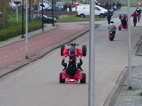 Zwijndrecht en Hendrik-Ido-Ambacht gaan online rechercheren om overlast van scooters tegen te gaan