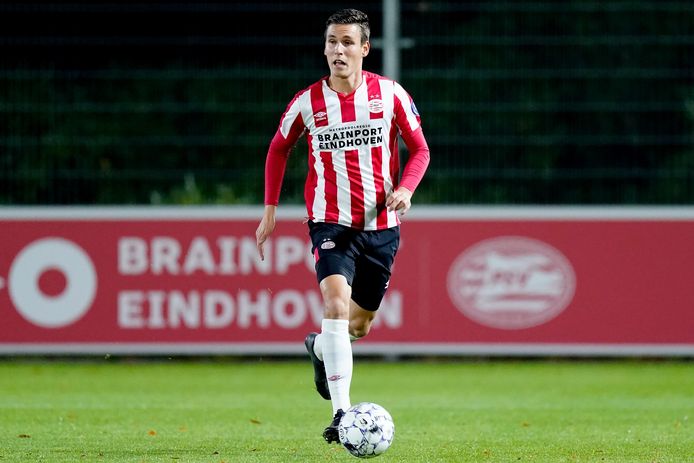 Steven Theunissen schopte het tot een debuut in oefenduels bij PSV 1, maar kon niet doorbreken.