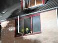 Een bankstel vloog in brand op de eerste verdieping.