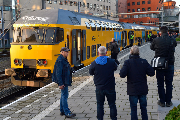 Laatste rit voor de allereerste dubbeldekkertrein