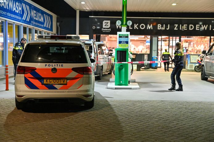 Het tankstation werd maandagavond overvallen.