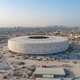 Amnesty vraagt met spandoek in Kuip aandacht voor arbeiders Qatar