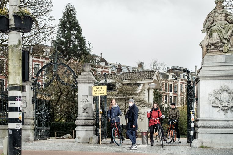Opinie: 'De avondklok staat symbool voor mislukt ...