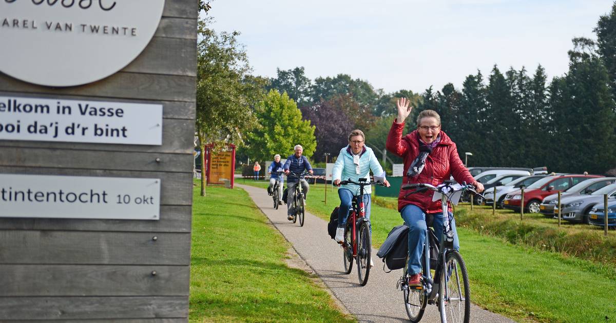 Duizenden wandelaars, fietsers en chauffeurs ontdekken schoonheid van Vasse tijdens eerste Herfsttin