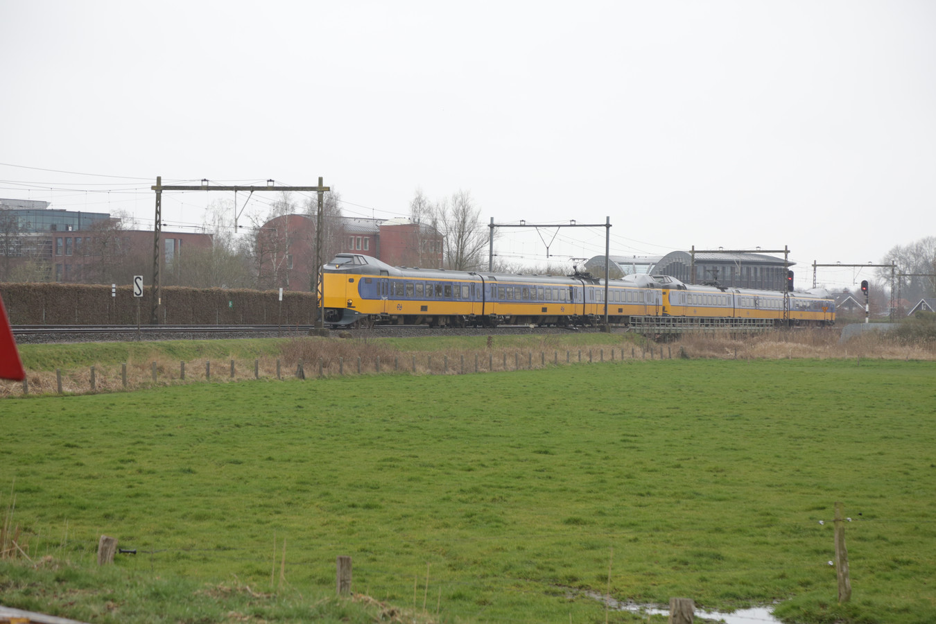 Aanrijding op het spoor bij Rijssen, geen treinen tussen Wierden en ...