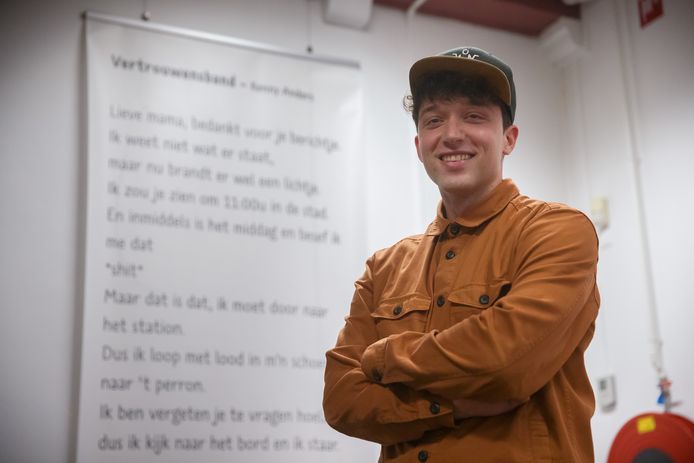 Bergse rapper Kenny (29) overwon zijn angsten en presenteert nu ...
