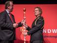Edith van der Reijden bij haar installatie in maart 2018 als directeur van de VRZ en commandant van de Brandweer Zeeland met toenmalige VRZ-voorzitter Jan Lonink.