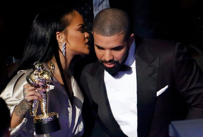 Drake en Rihanna zouden ooit een relatie hebben gehad, maar dat werd nooit bevestigd.