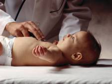 We gaan massaal, maar waarom vinden ouders bezoek aan consultatiebureau soms zo moeilijk? 