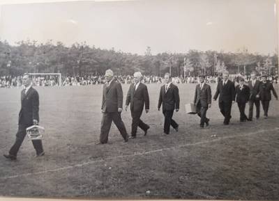 Vogelvereniging viert 70-jarig jubileum met uitgebreide tentoonstelling in Hooge Mierde