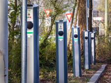 Laadpalen groeien als kool; grote laadpleinen moeten ergernis bij andere automobilisten wegnemen