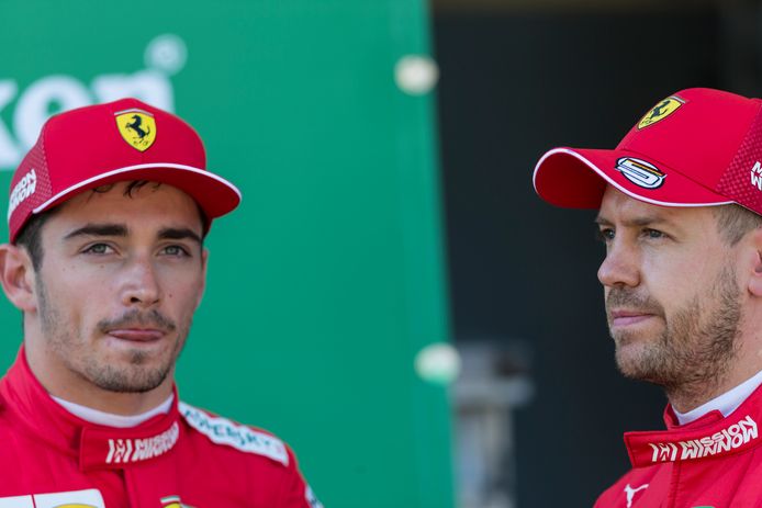 Charles Leclerc (links) en Sebastian Vettel.
