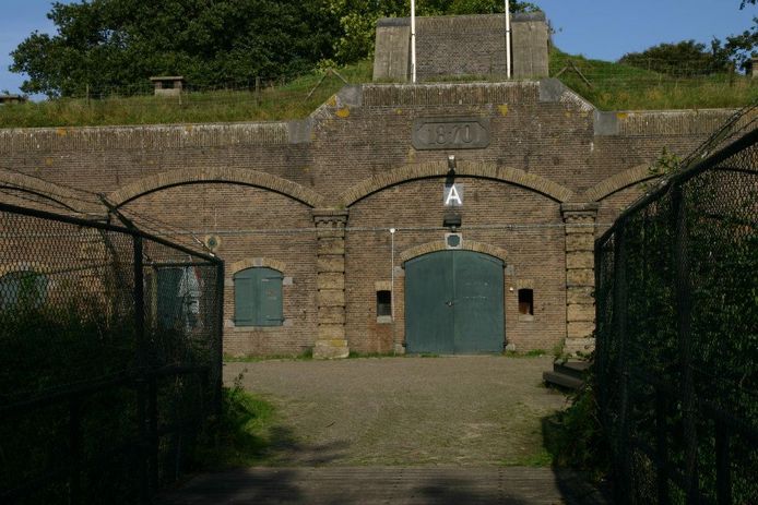 Het lekkende Wachtgebouw A op Fort Ruigenhoek.