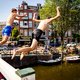 Drijven er drollen in de grachten? En andere vragen over de overstroomde riolen