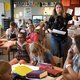 Lezersbrieven: ‘Academische achtergrond voegt niks toe aan dagelijkse praktijk in de klas’