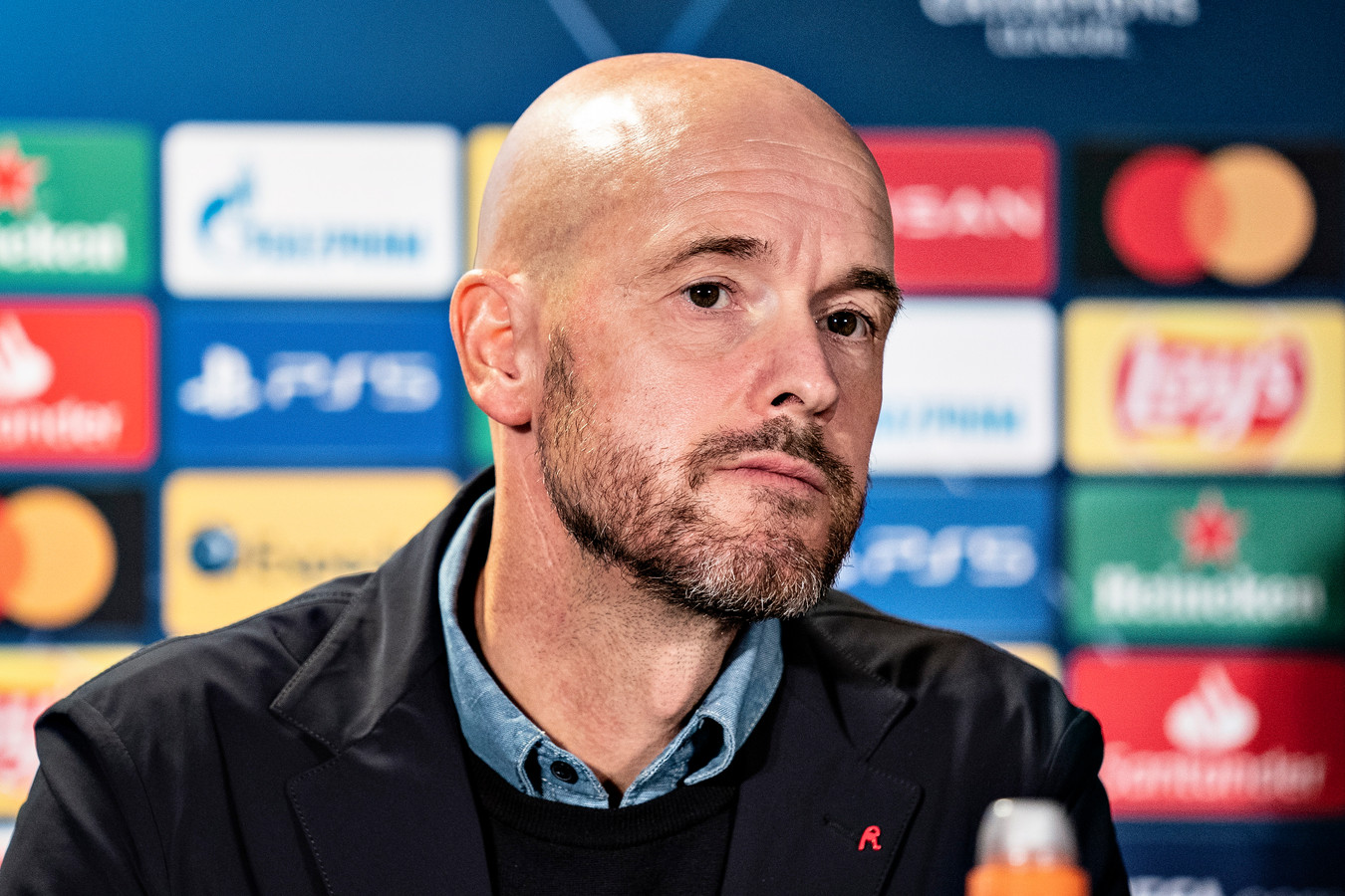 Ten Hag: ‘Natuurlijk dondert het intern bij Ajax na fout met Haller