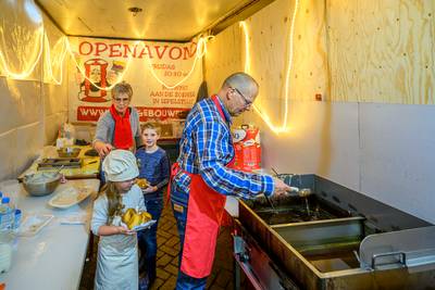 De Leutige Bouwers bakken beignets en kijken terug op een ‘gezellig bouwjaar’