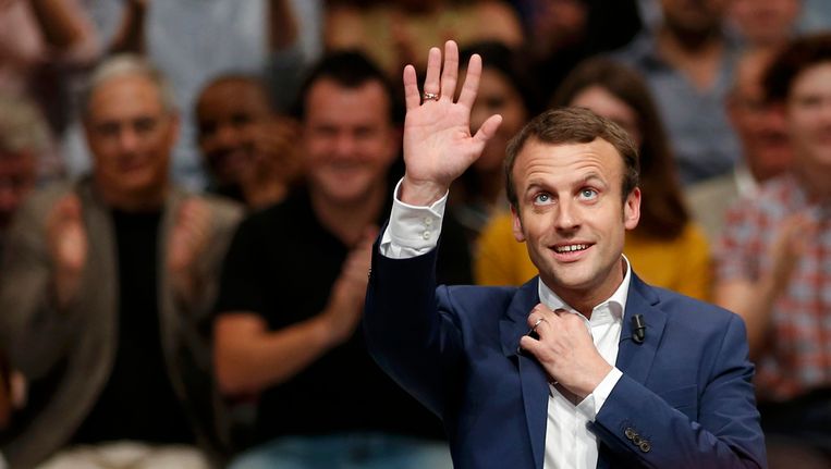 Emmanuele Macron tijdens een bijeenkomst van En Marche! Beeld reuters