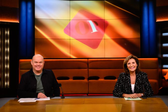 Paul de Leeuw presenteert ‘Op1' met Astrid Joosten.