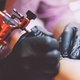 Er is een nieuwe tattoo-trend en wij vinden het net kleine kunstwerkjes
