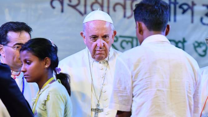 Paus spreekt 'taboewoord Rohingya' toch uit