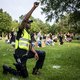 Wijkagent Cleve over zijn Black Lives Matter actie: ‘Die vuist was voor mijn kinderen’