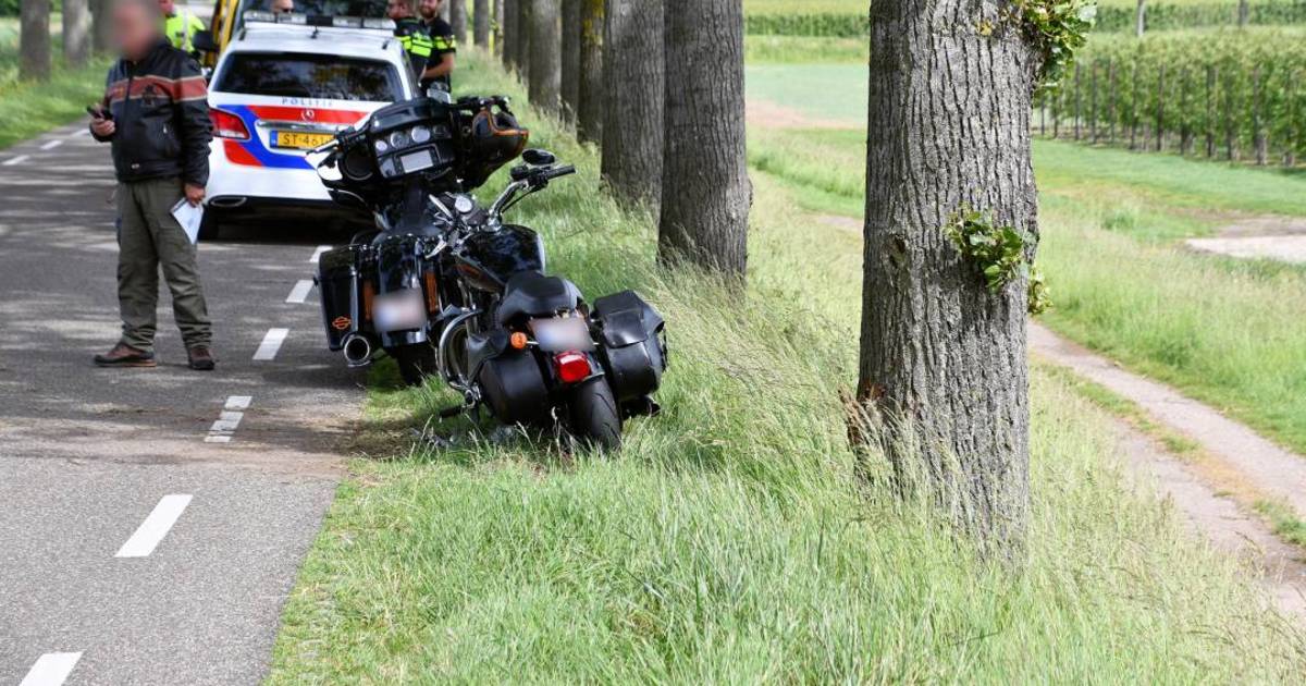 Motorrijdster gewond door ongeluk bij Stavenisse.