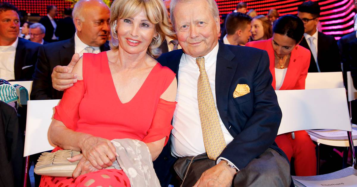 Le milliardaire Wolfgang Porsche (79 ans) divorce parce que sa femme souffre de démence |  Voiture