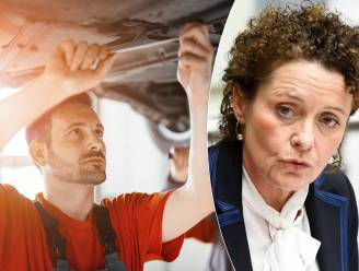 “Ik ben het even beu als u”: uitstel van herkeuring moet druk van keuringscentra halen