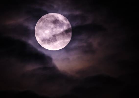 Dit is het onverwachte effect van volle maan op je nachtrust