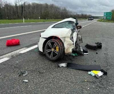 Ferrari van populaire dj crasht met 200 km/u: politie staat dagenlang voor mysterie