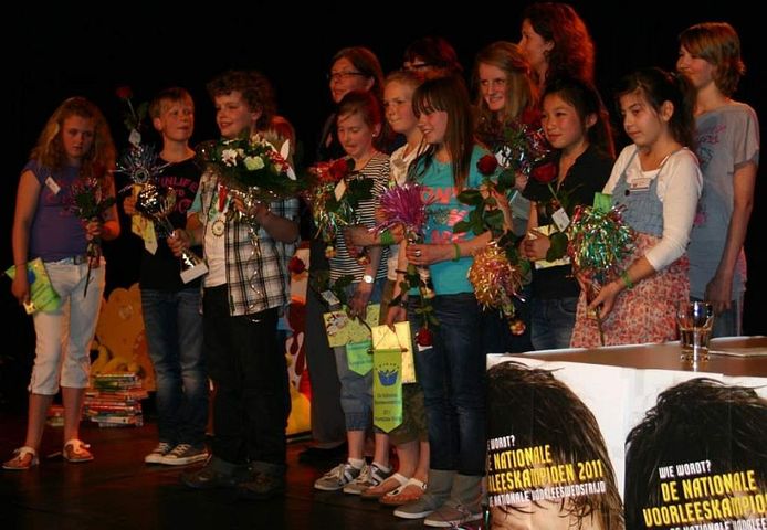 Naomi de Jong strandt in provinciale voorleesfinale